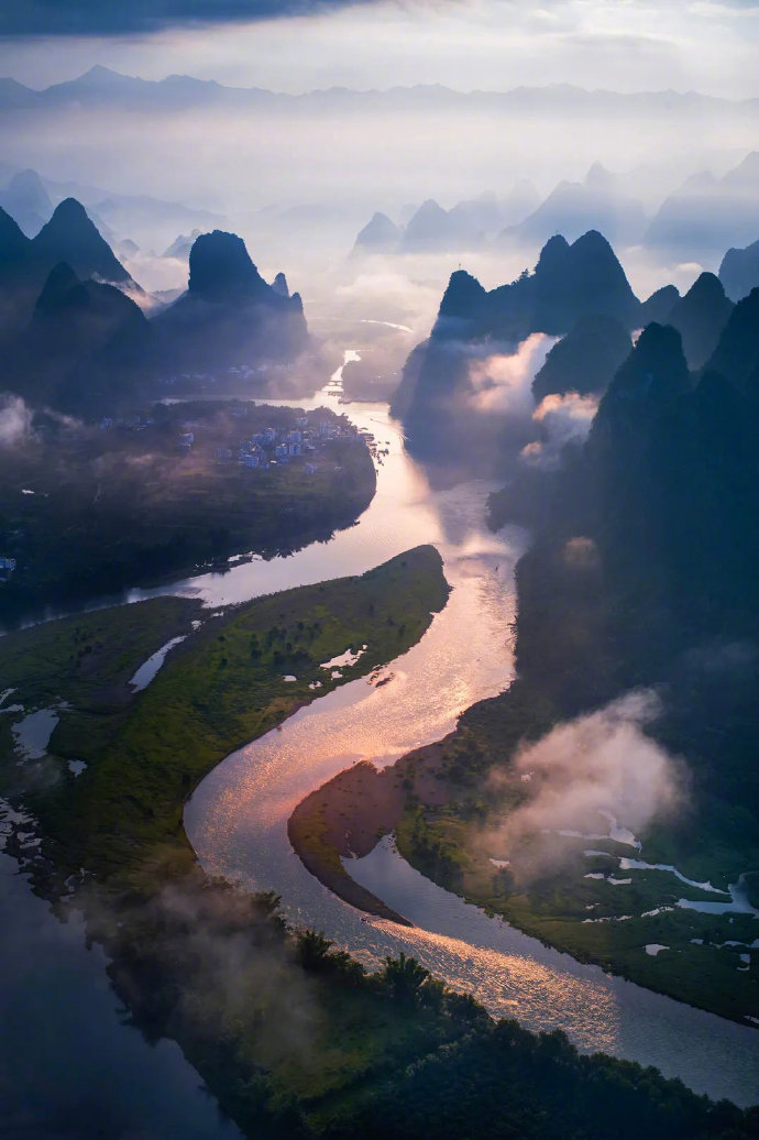 广西日报，聚焦广西发展动态